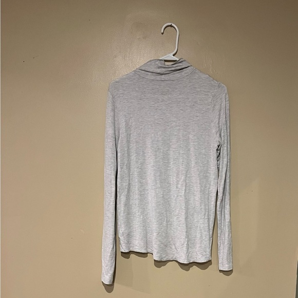 Cabi Sport Topper 3761 Gray Knit Cowl Neck Top S Athleisure Yoga Pilates - Picture 6 of 8